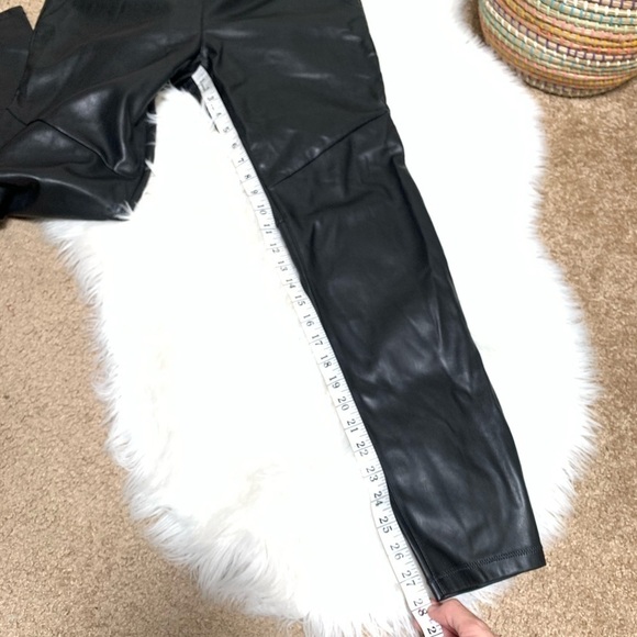 Moto Black Vegan Leather Leggings
Free People - Picture 9 of 12